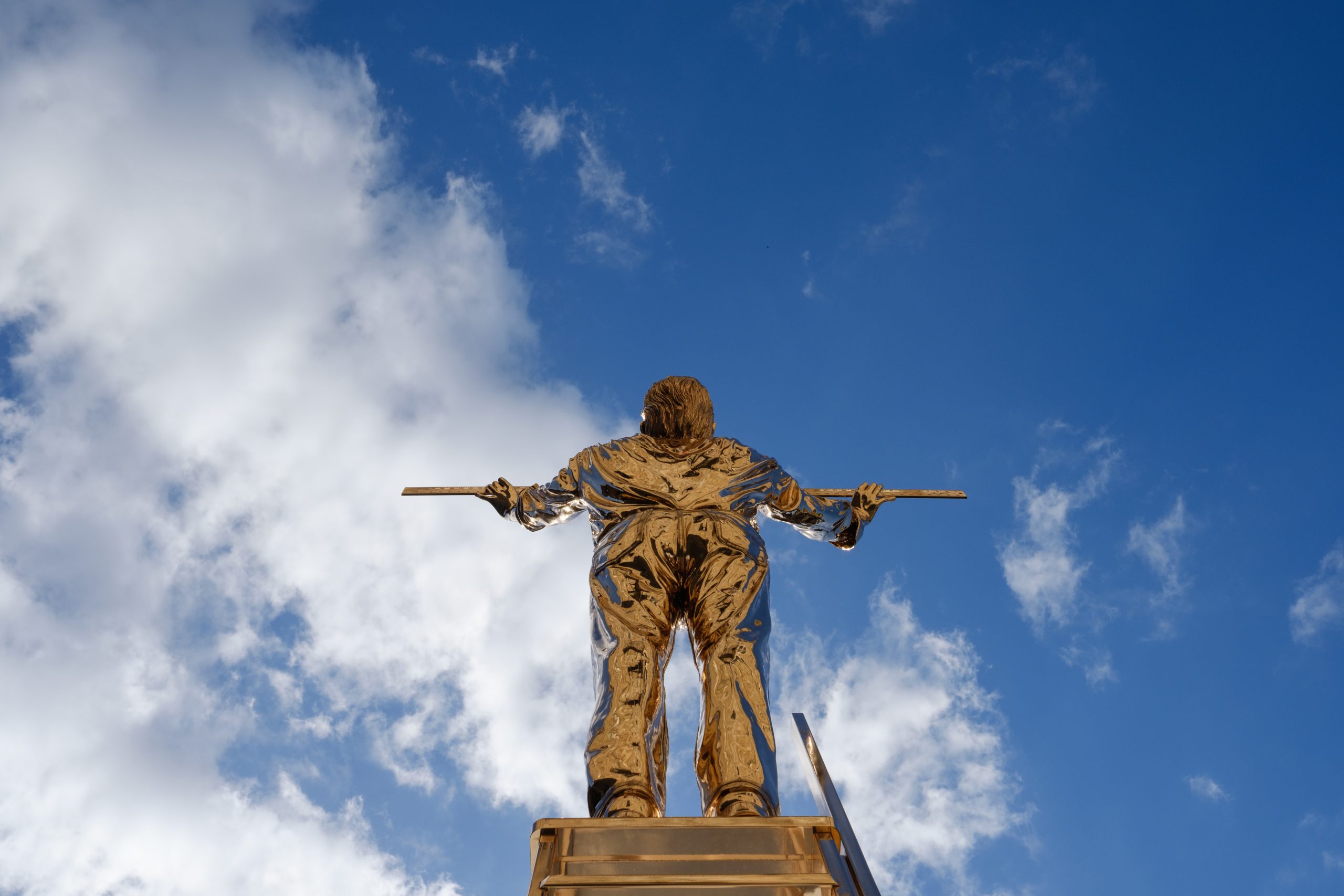 The man who measures the clouds (American version, 18 years older), Jan Fabre