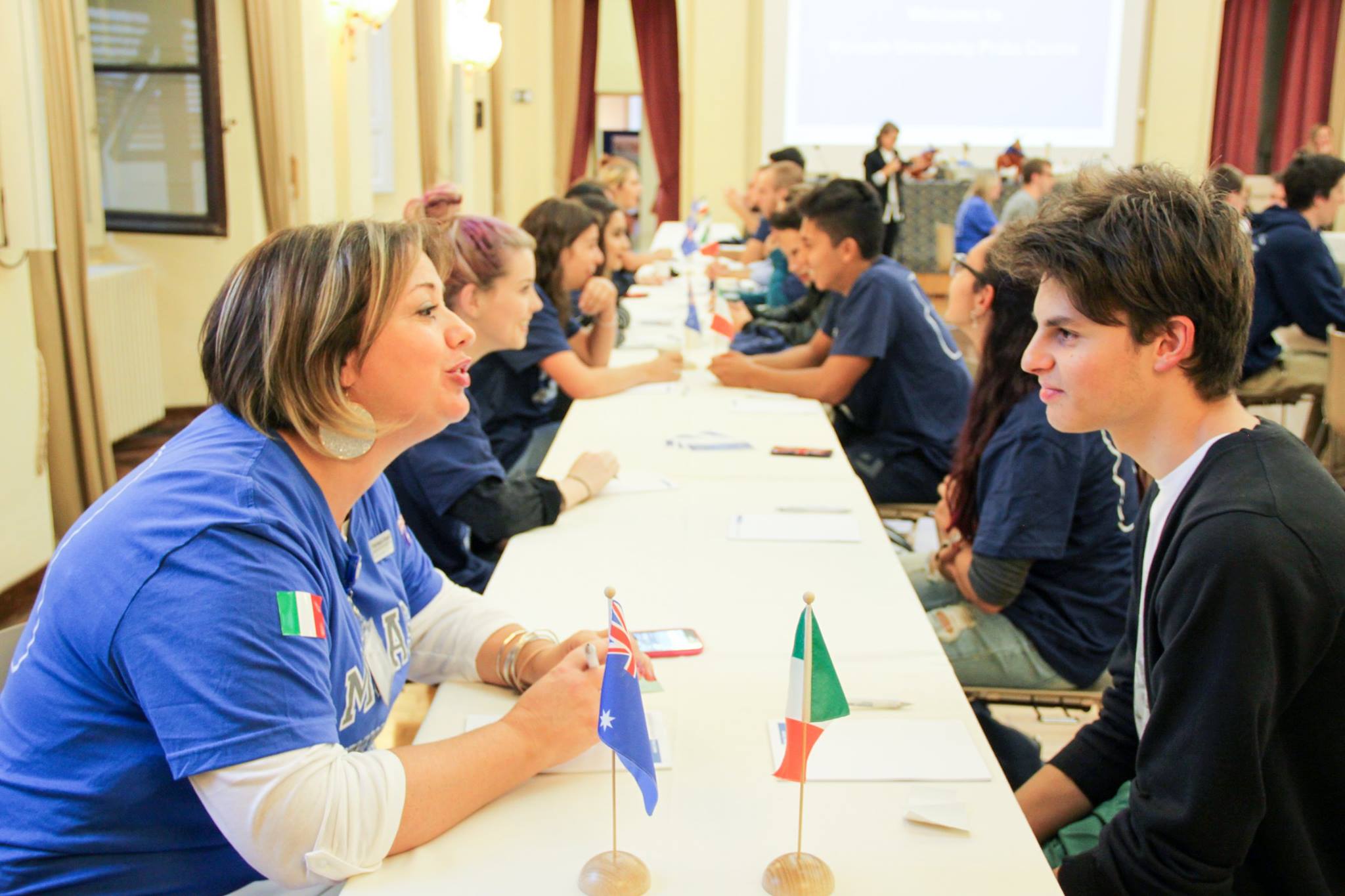 Monash University in Prato students participate in an English-Italian language exchange during their annual open day (Photo: Facebook page "Monash University Prato")