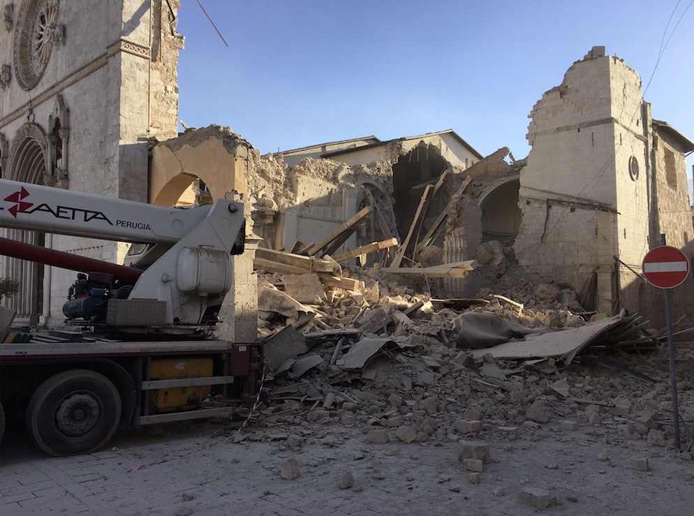 Destruction of the Basilica of St. Benedict / ph. Twitter @monksofnorcia