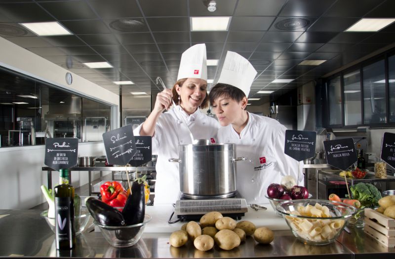 Scuola Tessieri offers a wide range of cooking schools for amateur cooks and professional chefs.