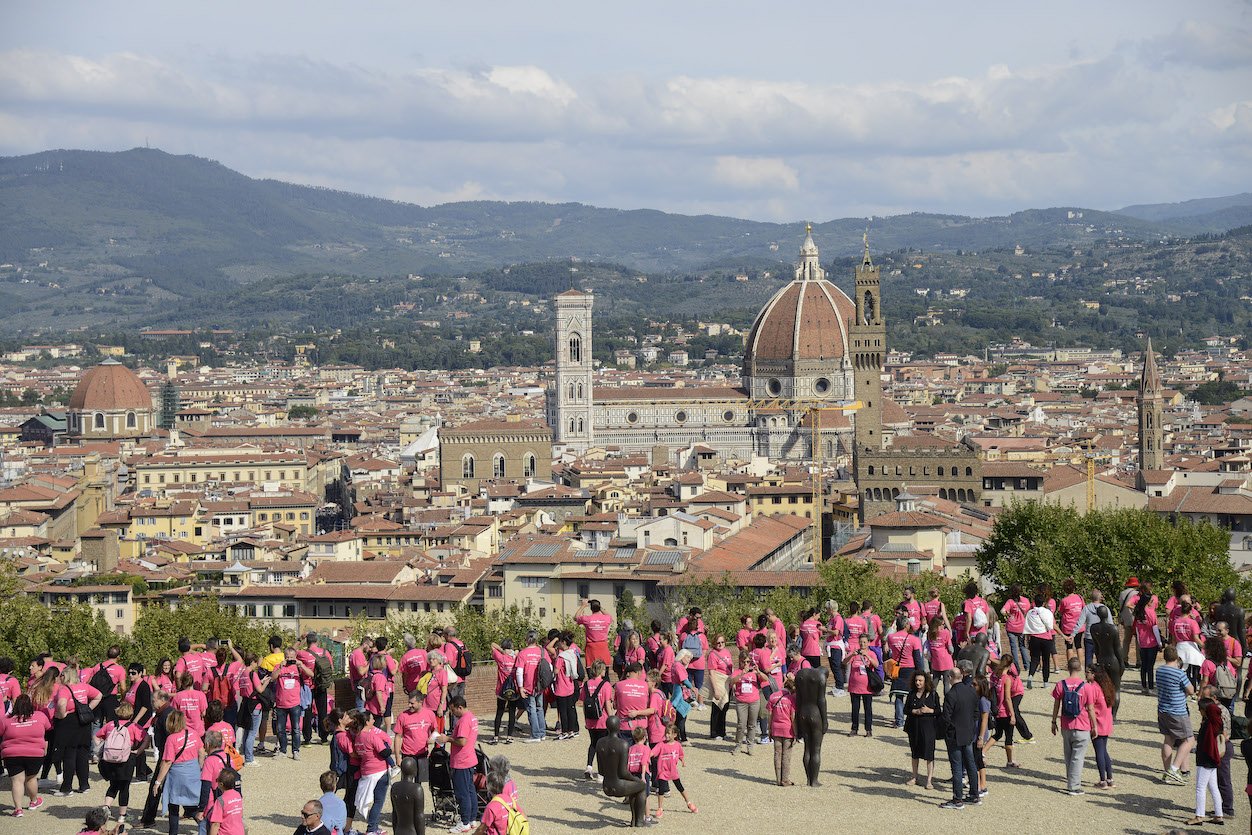 Corri La Vita pinta Florença de rosa