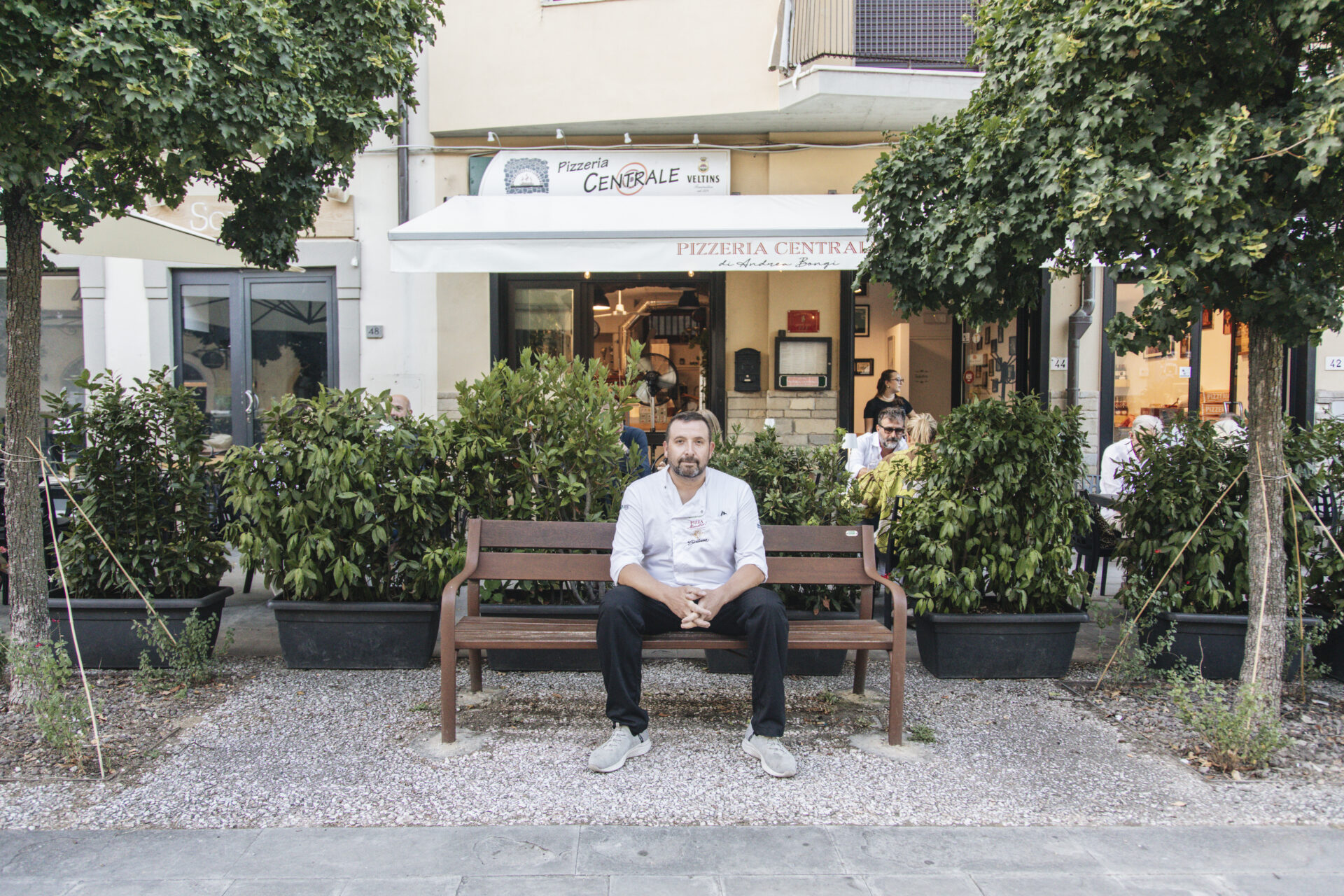 O segredo do sucesso familiar: Andrea Bongi traz sucesso total para a Pizzeria Centrale