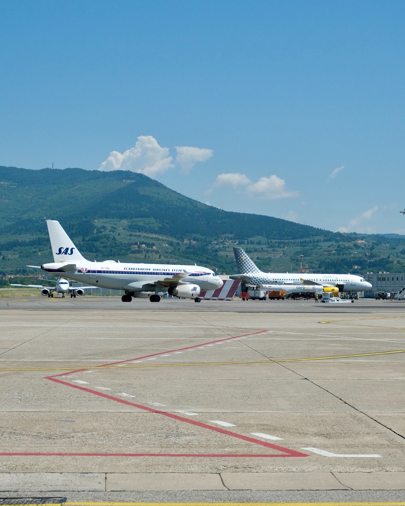 Falha técnica reduz pela metade a capacidade de tráfego aéreo da Itália, interrompendo voos na Toscana